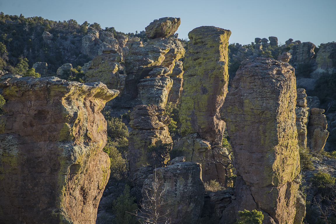 Afternoon light on the rocks at Massai Point