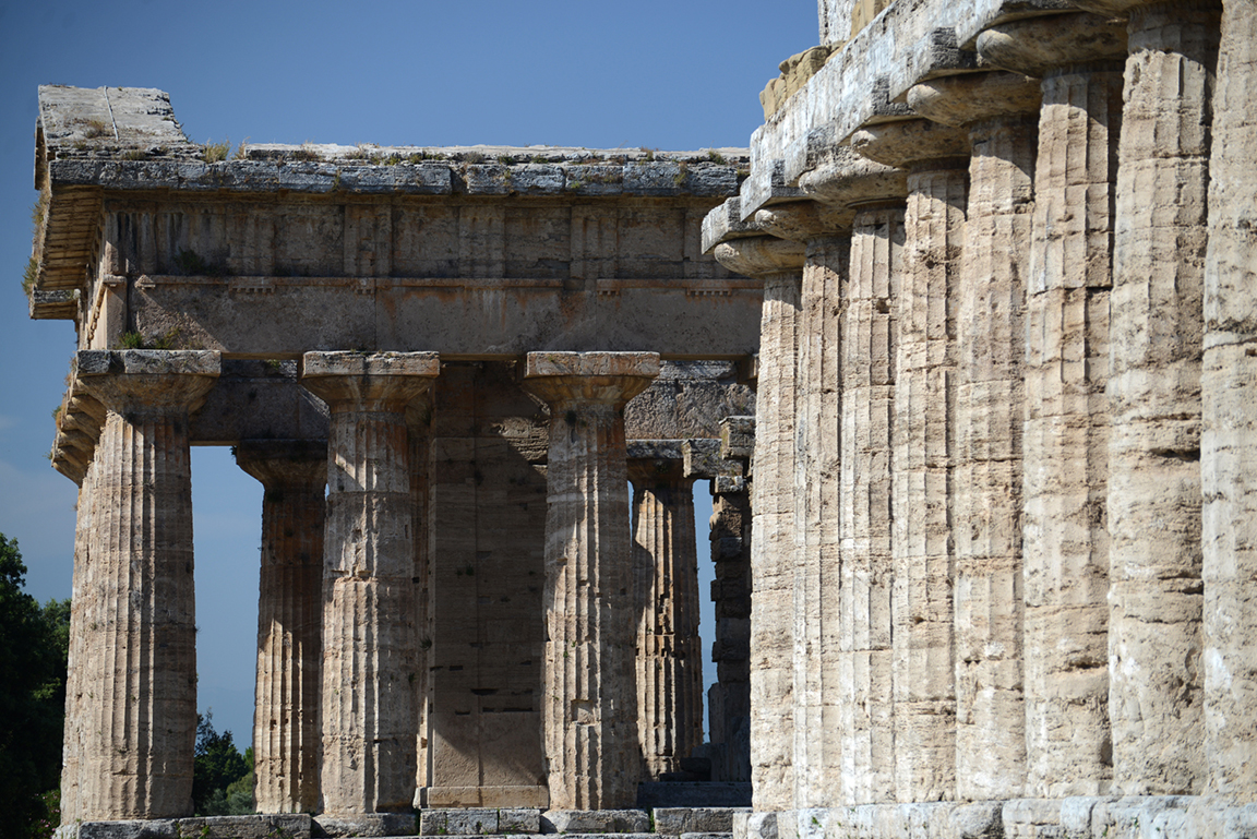 Tempio di Hera (right) and Tempio di Nettuno (left)